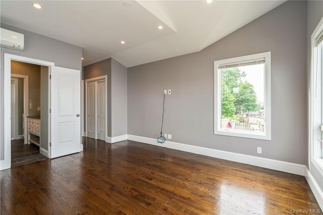 1 B Carroll Street, Bronx, NY 10464