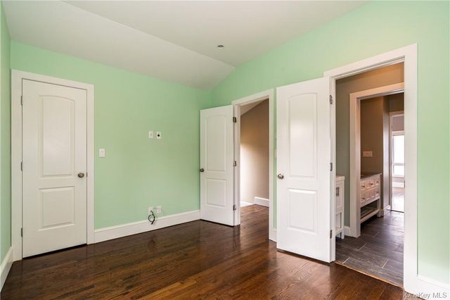 1 B Carroll Street, Bronx, NY 10464
