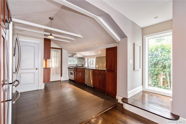 1 B Carroll Street, Bronx, NY 10464