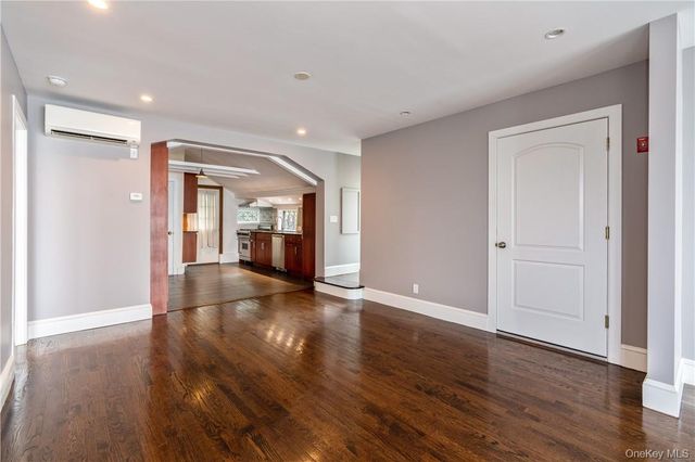 1 B Carroll Street, Bronx, NY 10464