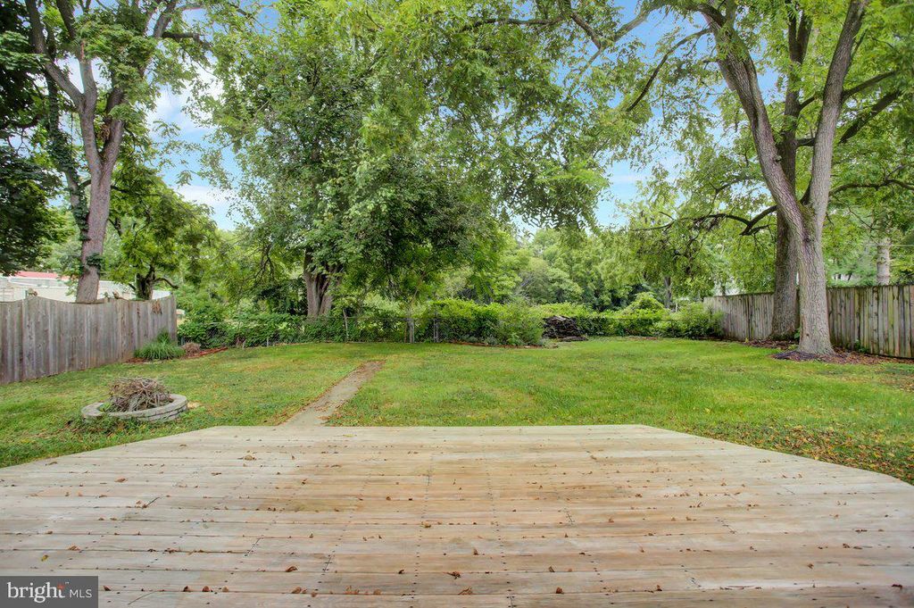 183 FALLING SPRING ROAD RD, Chambersburg, PA 17202