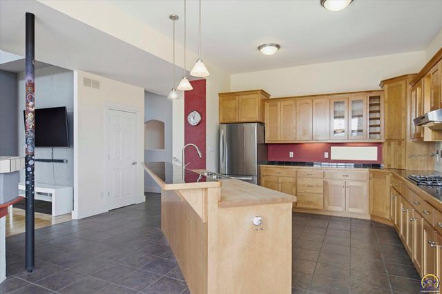 1935 E 850 Rd, Lecompton, KS 66050