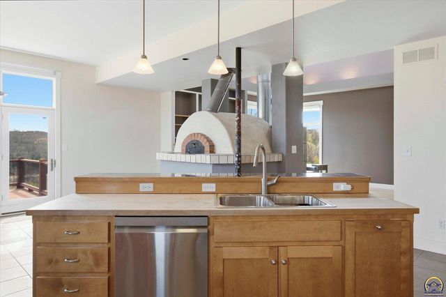 1935 E 850 Rd, Lecompton, KS 66050