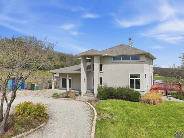 1935 E 850 Rd, Lecompton, KS 66050