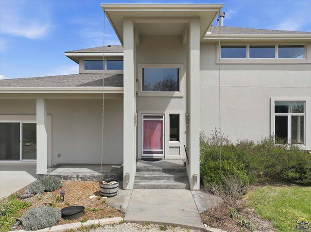 1935 E 850 Rd, Lecompton, KS 66050