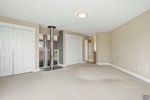 1935 E 850 Rd, Lecompton, KS 66050