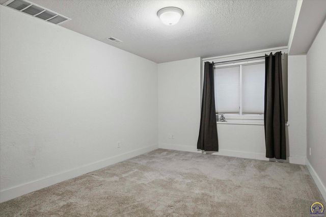 1935 E 850 Rd, Lecompton, KS 66050