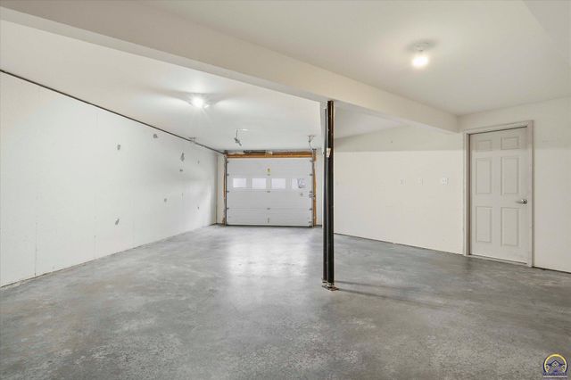 1935 E 850 Rd, Lecompton, KS 66050