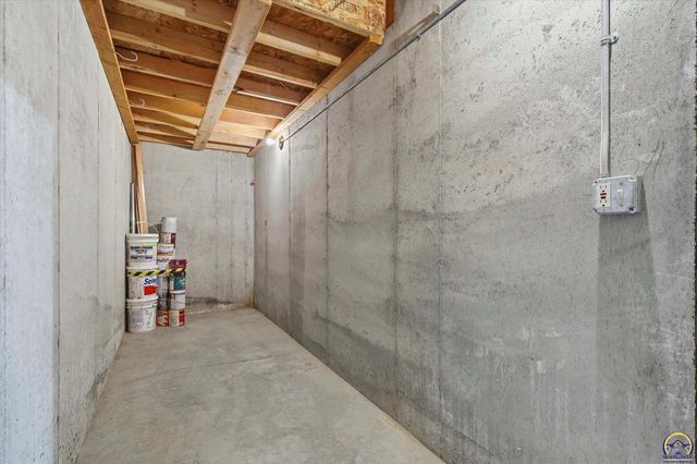 1935 E 850 Rd, Lecompton, KS 66050