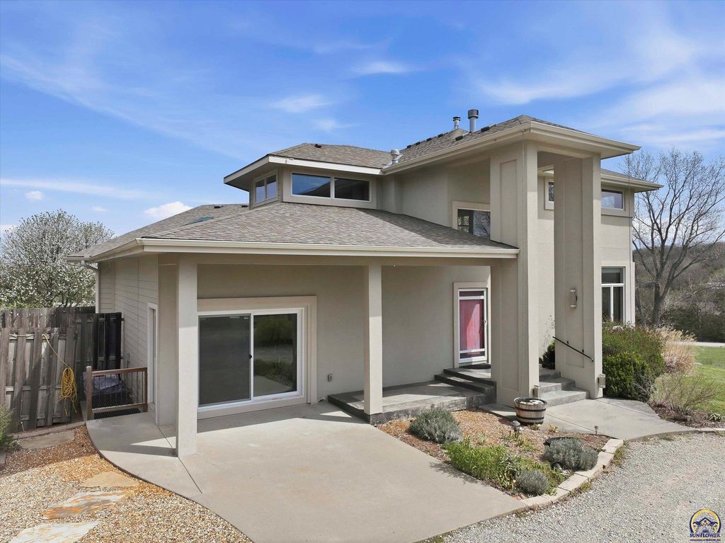 1935 E 850 Rd, Lecompton, KS 66050