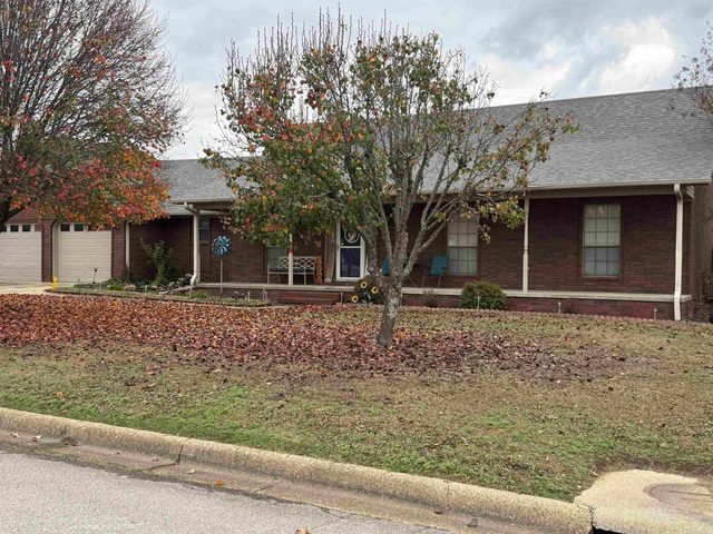 3007 Newcastle, Paragould, AR 72450