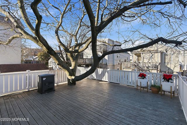 52 Barberie Avenue, Highlands, NJ 07732