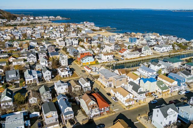 52 Barberie Avenue, Highlands, NJ 07732