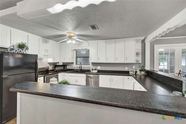 580 E Zipp Road, New Braunfels, TX 78130