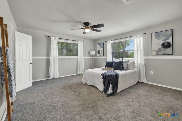 580 E Zipp Road, New Braunfels, TX 78130