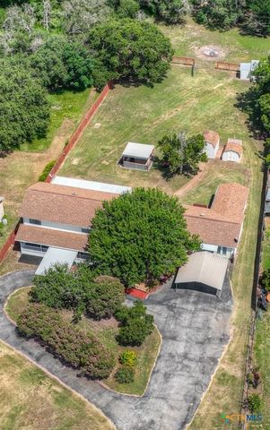 580 E Zipp Road, New Braunfels, TX 78130