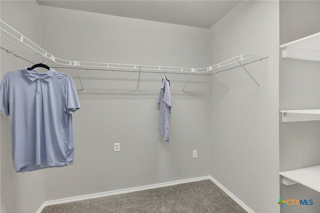 580 E Zipp Road, New Braunfels, TX 78130