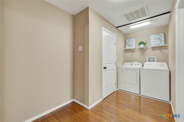 580 E Zipp Road, New Braunfels, TX 78130
