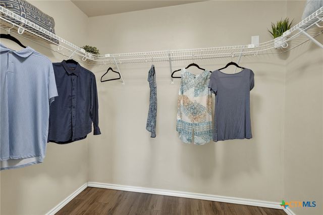 580 E Zipp Road, New Braunfels, TX 78130