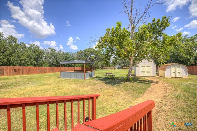 580 E Zipp Road, New Braunfels, TX 78130
