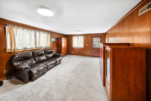 1212 April Drive, Knoxville, TN 37919