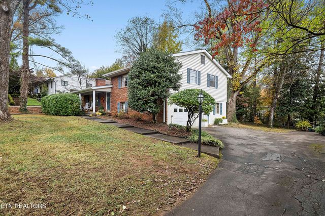 1212 April Drive, Knoxville, TN 37919