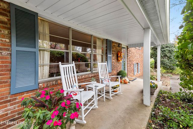 1212 April Drive, Knoxville, TN 37919