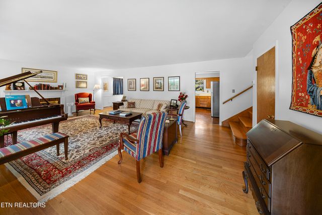 1212 April Drive, Knoxville, TN 37919