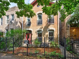 1830 W Huron Street 2, Chicago, IL 60622