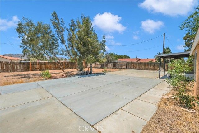 14769 Nanticoke Road, Apple Valley, CA 92307