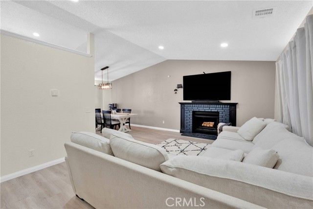 14769 Nanticoke Road, Apple Valley, CA 92307