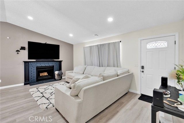 14769 Nanticoke Road, Apple Valley, CA 92307