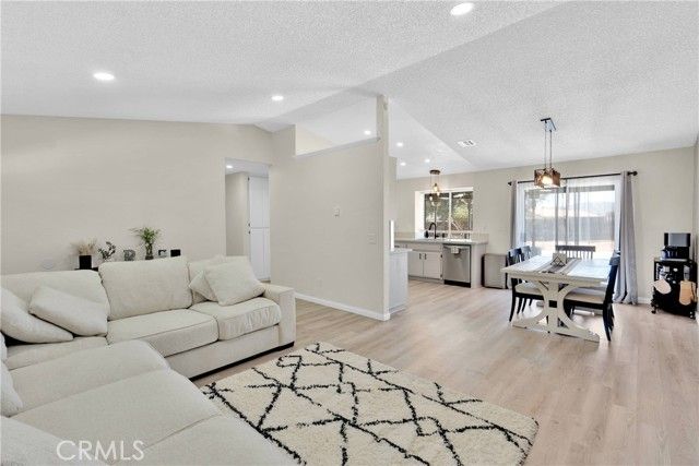 14769 Nanticoke Road, Apple Valley, CA 92307