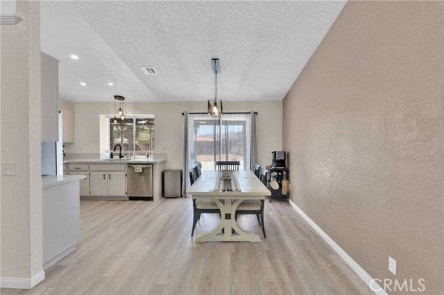 14769 Nanticoke Road, Apple Valley, CA 92307