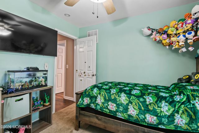 38 Edna Court, Toms River, NJ 08755