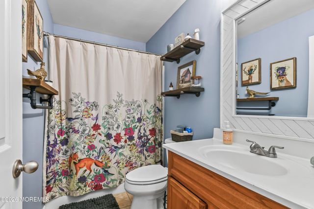 38 Edna Court, Toms River, NJ 08755