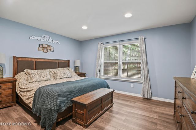 38 Edna Court, Toms River, NJ 08755