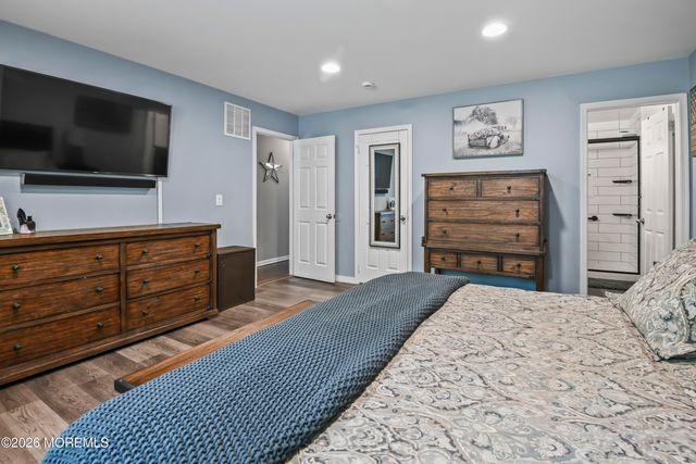 38 Edna Court, Toms River, NJ 08755