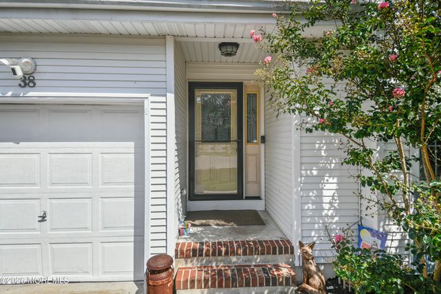 38 Edna Court, Toms River, NJ 08755