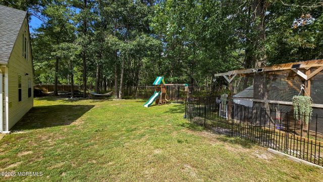 38 Edna Court, Toms River, NJ 08755