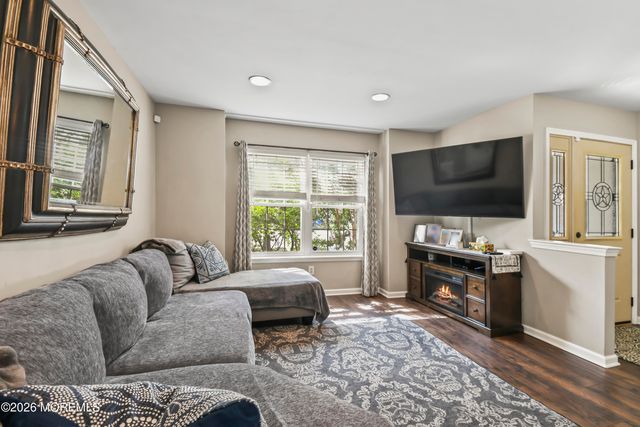 38 Edna Court, Toms River, NJ 08755