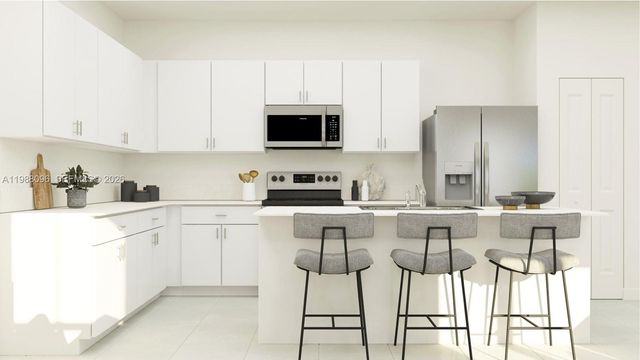 2435 SE 27 RD, Homestead, FL 33035