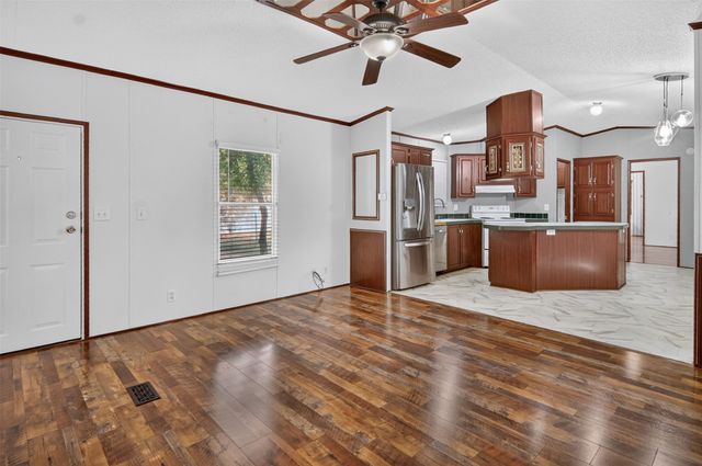 2307 NE 2nd Street, Mineral Wells, TX 76067