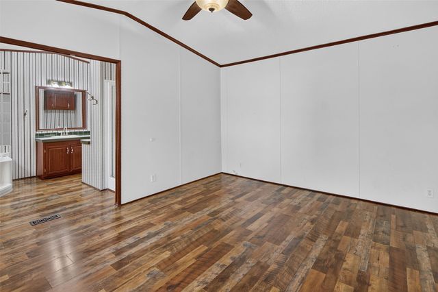 2307 NE 2nd Street, Mineral Wells, TX 76067