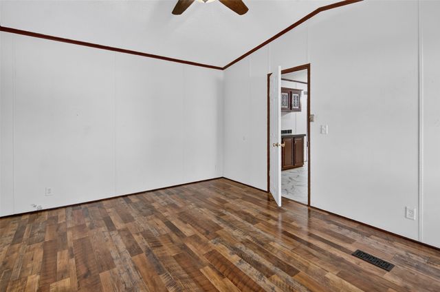 2307 NE 2nd Street, Mineral Wells, TX 76067