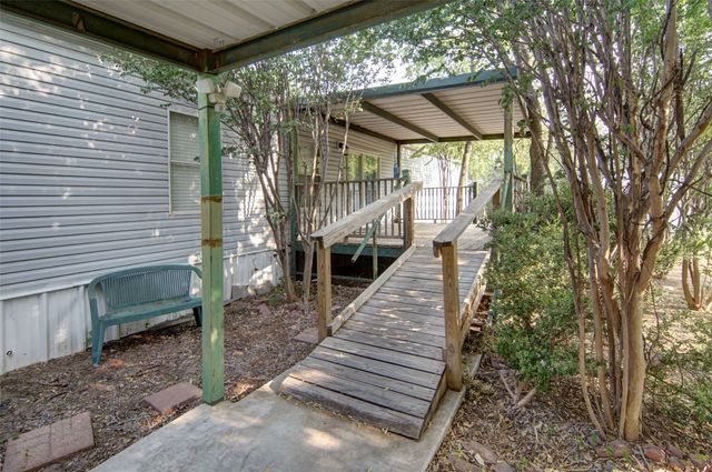 2307 NE 2nd Street, Mineral Wells, TX 76067