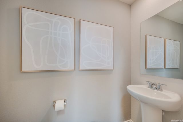 432 Raven Row, Marion, TX 78124