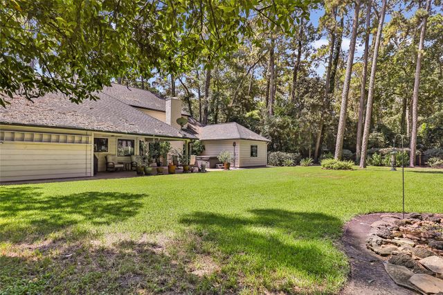 7 Summit Lake Drive, Kingwood, TX 77339