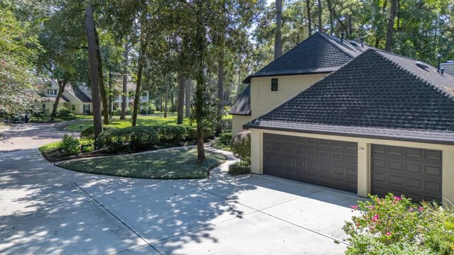7 Summit Lake Drive, Kingwood, TX 77339
