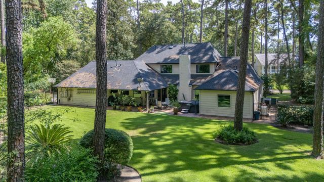 7 Summit Lake Drive, Kingwood, TX 77339